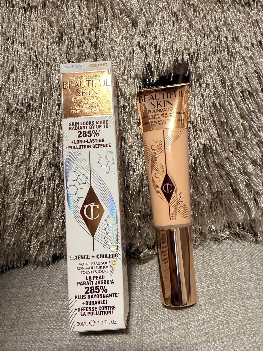 Charlotte Tilbury Beautiful Skin Foundation - Beige (Tube)